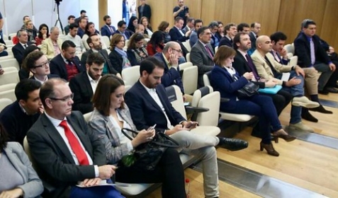 II Foro Emprendedores Andalucía: 'Eficiencia de las PYMES y STARTUPS en la Era Digital' en Sevilla (8) • <a style="font-size:0.8em;" href="http://www.flickr.com/photos/129072575@N05/27376766218/" target="_blank">View on Flickr</a>