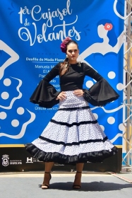 'Cajasol de Volantes': Desfile moda flamenca 2018 en Huelva (12) • <a style="font-size:0.8em;" href="http://www.flickr.com/photos/129072575@N05/41866461472/" target="_blank">View on Flickr</a>