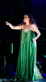 Concierto de Diana Navarro en Madrid (6) • <a style="font-size:0.8em;" href="http://www.flickr.com/photos/129072575@N05/43379233221/" target="_blank">View on Flickr</a>