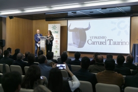 Entrega de los VI Premios Carrusel Taurino en la Fundación Cajasol (6) • <a style="font-size:0.8em;" href="http://www.flickr.com/photos/129072575@N05/40550513285/" target="_blank">View on Flickr</a>