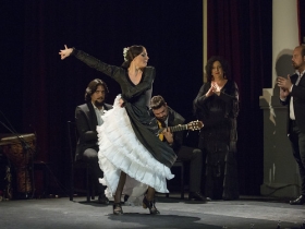 Jueves Flamencos de la Fundación Cajasol en Sevilla: Lucía Álvarez 'La Piñona' (8) • <a style="font-size:0.8em;" href="http://www.flickr.com/photos/129072575@N05/43084404431/" target="_blank">View on Flickr</a>