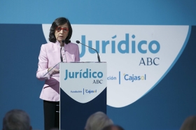 Entrega del X Premio Jurídico ABC en la Fundación Cajasol (4) • <a style="font-size:0.8em;" href="http://www.flickr.com/photos/129072575@N05/41675888220/" target="_blank">View on Flickr</a>