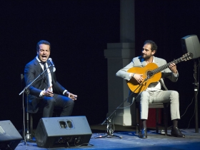 Jueves Flamencos de la Fundación Cajasol en Sevilla: Jesús Méndez (15) • <a style="font-size:0.8em;" href="http://www.flickr.com/photos/129072575@N05/42110915704/" target="_blank">View on Flickr</a>