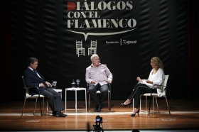 'Diálogos con el flamenco' en Sevilla: Esperanza Fernández y Pepe Luis Vázquez (8) • <a style="font-size:0.8em;" href="http://www.flickr.com/photos/129072575@N05/30635092697/" target="_blank">View on Flickr</a>