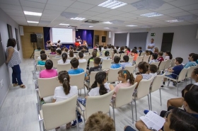 Día de la Educación Financiera 2018: Taller '¿Te salen las cuentas?' en Huelva (12) • <a style="font-size:0.8em;" href="http://www.flickr.com/photos/129072575@N05/44374178164/" target="_blank">View on Flickr</a>