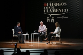 'Diálogos con el flamenco' en Sevilla: Esperanza Fernández y Pepe Luis Vázquez (12) • <a style="font-size:0.8em;" href="http://www.flickr.com/photos/129072575@N05/31703781688/" target="_blank">View on Flickr</a>