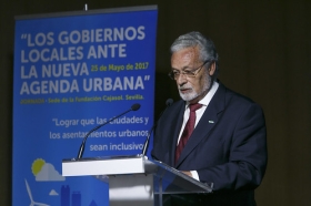 Jornada 'Los Gobiernos Locales ante la Nueva Agenda Urbana' en la Fundación Cajasol (9) • <a style="font-size:0.8em;" href="http://www.flickr.com/photos/129072575@N05/34861097506/" target="_blank">View on Flickr</a>