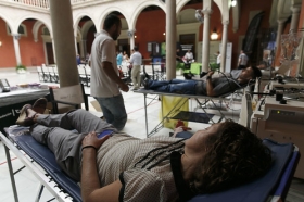 Maratón de Donación de Sangre en Fundación Cajasol (9) • <a style="font-size:0.8em;" href="http://www.flickr.com/photos/129072575@N05/35134363722/" target="_blank">View on Flickr</a>