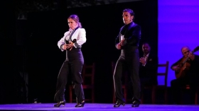 Estival Flamenco Cádiz 2017: Compañía de Andrés Peña y Pilar Ogalla • <a style="font-size:0.8em;" href="http://www.flickr.com/photos/129072575@N05/36244483621/" target="_blank">View on Flickr</a>