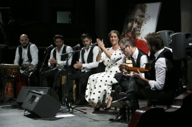 Presentación del disco ‘La vida del artista’, inmejorable apertura del ciclo de otoño de ‘Jueves Flamencos’ en la Fundación Cajasol | FOTO: JAIME MARTÍNEZ • <a style="font-size:0.8em;" href="http://www.flickr.com/photos/129072575@N05/37480244596/" target="_blank">View on Flickr</a>