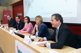 V Jornada Profesional de Asociaciones y Fundaciones Andaluzas (9) • <a style="font-size:0.8em;" href="http://www.flickr.com/photos/129072575@N05/38449907892/" target="_blank">View on Flickr</a>