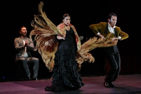 Jueves Flamencos: Asunción Pérez ‘Choni’ & David Pérez en 'De2' (50) • <a style="font-size:0.8em;" href="http://www.flickr.com/photos/129072575@N05/38185809875/" target="_blank">View on Flickr</a>