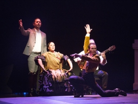 Jueves Flamencos: Asunción Pérez ‘Choni’ & David Pérez en 'De2' (4) • <a style="font-size:0.8em;" href="http://www.flickr.com/photos/129072575@N05/25200900918/" target="_blank">View on Flickr</a>