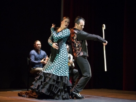 Jueves Flamencos: Asunción Pérez ‘Choni’ & David Pérez en 'De2' (13) • <a style="font-size:0.8em;" href="http://www.flickr.com/photos/129072575@N05/24206424377/" target="_blank">View on Flickr</a>