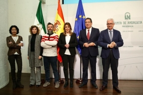 Presentación del documental 'Un ideal andaluz' • <a style="font-size:0.8em;" href="http://www.flickr.com/photos/129072575@N05/39671279182/" target="_blank">View on Flickr</a>