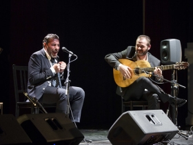 Jueves Flamencos 2018: Pedro 'El Granaíno' y Antonio Reyes (3) • <a style="font-size:0.8em;" href="http://www.flickr.com/photos/129072575@N05/40249530412/" target="_blank">View on Flickr</a>