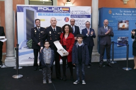 Exposición 'La victoria de la libertad: la Policía Nacional contra el terrorismo' en Sevilla (8) • <a style="font-size:0.8em;" href="http://www.flickr.com/photos/129072575@N05/25834367407/" target="_blank">View on Flickr</a>