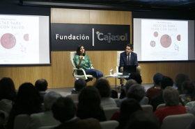 Presentación del libro 'Recetas para vivir con salud' de Odile Fernández, en la Fundación Cajasol (6) • <a style="font-size:0.8em;" href="http://www.flickr.com/photos/129072575@N05/40705849961/" target="_blank">View on Flickr</a>