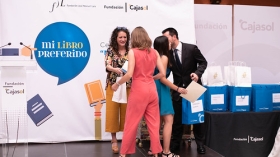 Entrega de premios del VI concurso 'Mi libro preferido' en la Fundación Cajasol (16) • <a style="font-size:0.8em;" href="http://www.flickr.com/photos/129072575@N05/48137040303/" target="_blank">View on Flickr</a>