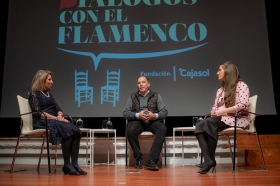 Diálogos con el Flamenco 2019 en Sevilla: Argentina y Cristina Heeren (9) • <a style="font-size:0.8em;" href="http://www.flickr.com/photos/129072575@N05/49131587111/" target="_blank">View on Flickr</a>