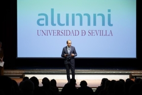 Presentación del proyecto 'Alumni' de la Universidad de Sevilla (11) • <a style="font-size:0.8em;" href="http://www.flickr.com/photos/129072575@N05/49398134263/" target="_blank">View on Flickr</a>