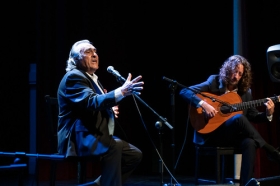 Jueves Flamencos de la Fundación Cajasol en Sevilla: José y Manuel de la Tomasa (26) • <a style="font-size:0.8em;" href="http://www.flickr.com/photos/129072575@N05/50492214382/" target="_blank">View on Flickr</a>