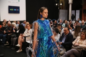 Andalucía de Moda 2019: Desfile 'Synthetic Aesthetic' en la Fundación Cajasol (10) • <a style="font-size:0.8em;" href="http://www.flickr.com/photos/129072575@N05/46506024075/" target="_blank">View on Flickr</a>