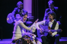 Jueves Flamencos de la Fundación Cajasol en Sevilla: Arcángel y su espectáculo 'Tablao' (31) • <a style="font-size:0.8em;" href="http://www.flickr.com/photos/129072575@N05/33299139678/" target="_blank">View on Flickr</a>