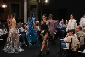 Andalucía de Moda 2019: Desfile 'Synthetic Aesthetic' en la Fundación Cajasol (6) • <a style="font-size:0.8em;" href="http://www.flickr.com/photos/129072575@N05/46506023945/" target="_blank">View on Flickr</a>