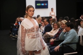 Andalucía de Moda 2019: Desfile 'Synthetic Aesthetic' en la Fundación Cajasol (2) • <a style="font-size:0.8em;" href="http://www.flickr.com/photos/129072575@N05/46506023805/" target="_blank">View on Flickr</a>