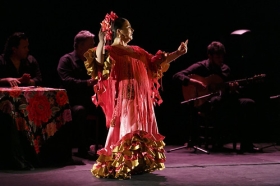 Jueves Flamencos de la Fundación Cajasol en Sevilla: Manuela Carpio (39) • <a style="font-size:0.8em;" href="http://www.flickr.com/photos/129072575@N05/41289938135/" target="_blank">View on Flickr</a>