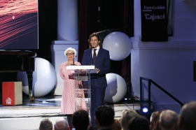 Gala de entrega de los premios ‘El Público’ de Canal Sur 2018 desde la Fundación Cajasol (18) • <a style="font-size:0.8em;" href="http://www.flickr.com/photos/129072575@N05/27976307238/" target="_blank">View on Flickr</a>