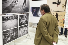 Exposición 'World Press Photo 2016' en la Fundación Cajasol (Sevilla) (9) • <a style="font-size:0.8em;" href="http://www.flickr.com/photos/129072575@N05/26671937345/" target="_blank">View on Flickr</a>