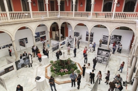 Exposición 'World Press Photo 2016' en la Fundación Cajasol (Sevilla) (7) • <a style="font-size:0.8em;" href="http://www.flickr.com/photos/129072575@N05/26671936975/" target="_blank">View on Flickr</a>