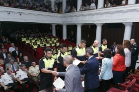 XLIII acto de clausura del curso de ingreso a los Cuerpos de Policía Local de Andalucía • <a style="font-size:0.8em;" href="http://www.flickr.com/photos/129072575@N05/41380269190/" target="_blank">View on Flickr</a>