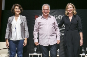 'Diálogos con el flamenco' en Sevilla: Rocío Márquez y Rosa Torres (20) • <a style="font-size:0.8em;" href="http://www.flickr.com/photos/129072575@N05/44161034125/" target="_blank">View on Flickr</a>