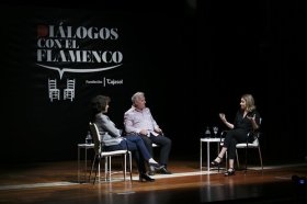 'Diálogos con el flamenco' en Sevilla: Rocío Márquez y Rosa Torres (12) • <a style="font-size:0.8em;" href="http://www.flickr.com/photos/129072575@N05/43259718300/" target="_blank">View on Flickr</a>
