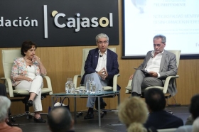 Mesa Redonda 'Noticias falsas: Mentiras y desinformación interesada' en Sevilla (13) • <a style="font-size:0.8em;" href="http://www.flickr.com/photos/129072575@N05/44245543094/" target="_blank">View on Flickr</a>