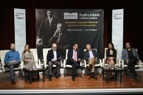 Presentación de Letras en Sevilla IV: 'Orgullo y Prejuicio: Los Quintero y Andalucía' (18) • <a style="font-size:0.8em;" href="http://www.flickr.com/photos/129072575@N05/43892439990/" target="_blank">View on Flickr</a>