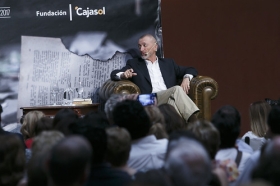 Letras en Sevilla: Arturo Pérez-Reverte (22) • <a style="font-size:0.8em;" href="http://www.flickr.com/photos/129072575@N05/34528157312/" target="_blank">View on Flickr</a>