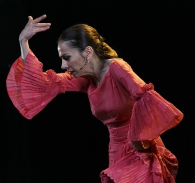 Jueves Flamencos de la Fundación Cajasol: Isabel Bayón (31) • <a style="font-size:0.8em;" href="http://www.flickr.com/photos/129072575@N05/34611953295/" target="_blank">View on Flickr</a>