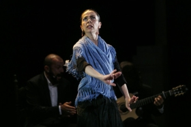 Jueves Flamencos de la Fundación Cajasol: Isabel Bayón (21) • <a style="font-size:0.8em;" href="http://www.flickr.com/photos/129072575@N05/34611951345/" target="_blank">View on Flickr</a>