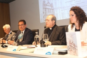 Presentación del libro 'La propiedad de la iglesia de la Merced' en Córdoba (5) • <a style="font-size:0.8em;" href="http://www.flickr.com/photos/129072575@N05/34750330665/" target="_blank">View on Flickr</a>