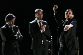 Jueves Flamencos: Manuel Liñán (42) • <a style="font-size:0.8em;" href="http://www.flickr.com/photos/129072575@N05/34202444964/" target="_blank">View on Flickr</a>