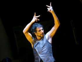 Jueves Flamencos de la Fundación Cajasol: Mariano Bernal (39) • <a style="font-size:0.8em;" href="http://www.flickr.com/photos/129072575@N05/34784992564/" target="_blank">View on Flickr</a>