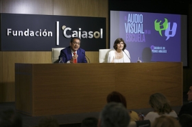 Entrega de los III Premios 'El Audiovisual en la Escuela' en la Fundación Cajasol (7) • <a style="font-size:0.8em;" href="http://www.flickr.com/photos/129072575@N05/34630119133/" target="_blank">View on Flickr</a>