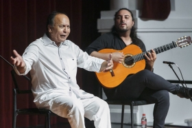 Jueves Flamencos de la Fundación Cajasol: Manuel Moreno 'El Pele' (36) • <a style="font-size:0.8em;" href="http://www.flickr.com/photos/129072575@N05/35153182346/" target="_blank">View on Flickr</a>