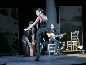 Jueves Flamencos de la Fundación Cajasol: Mariano Bernal (41) • <a style="font-size:0.8em;" href="http://www.flickr.com/photos/129072575@N05/35626225565/" target="_blank">View on Flickr</a>