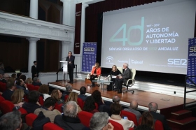 Los Encuentros de la SER ’40 años del 4-D’: Susana Díaz y Rafael Escuredo (16) • <a style="font-size:0.8em;" href="http://www.flickr.com/photos/129072575@N05/23962211137/" target="_blank">View on Flickr</a>