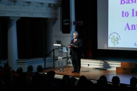 Programa Talento Nobel 2018: Ada Yonath (6) • <a style="font-size:0.8em;" href="http://www.flickr.com/photos/129072575@N05/39438025964/" target="_blank">View on Flickr</a>